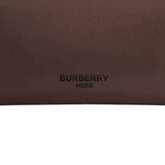 BURBERRY Hero Parfums Men Toiletry Travel Pouch in Brown - Picture 3 of 5